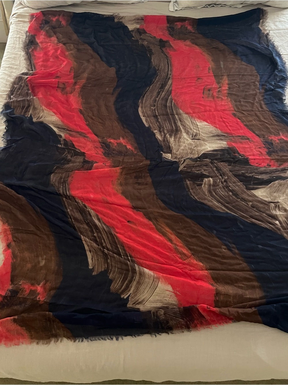 Cashmere Modal Scarf | Oscar de la Renta Brushstroke Print Pre-Fall 2011 - Picture 3 of 4